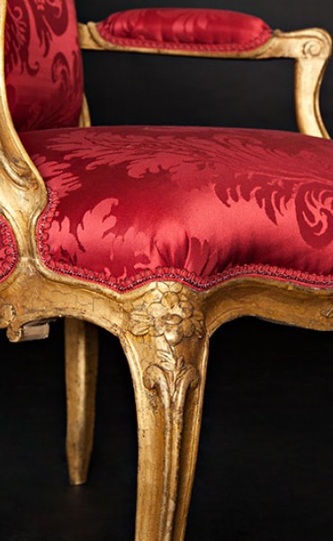 01 Fauteuil Louis XV classé MH chateau de Sassenage